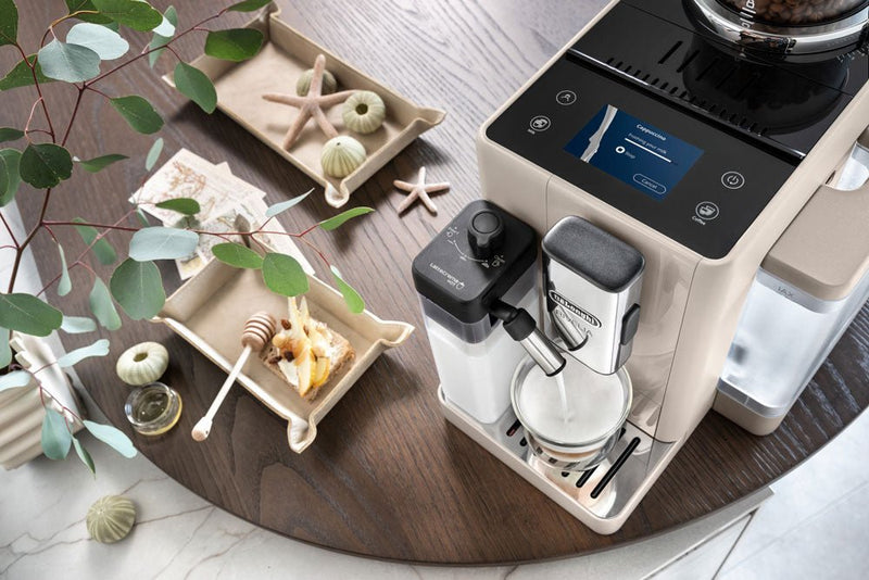 De'Longhi Rivelia Sand Beige EXAM440.55.BG - De'Longhi - Koffiestore.nl